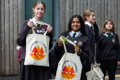 154 Students with bag v3 154 Students with bag v3